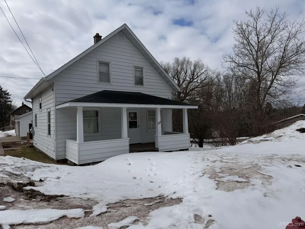 101 W Birch St