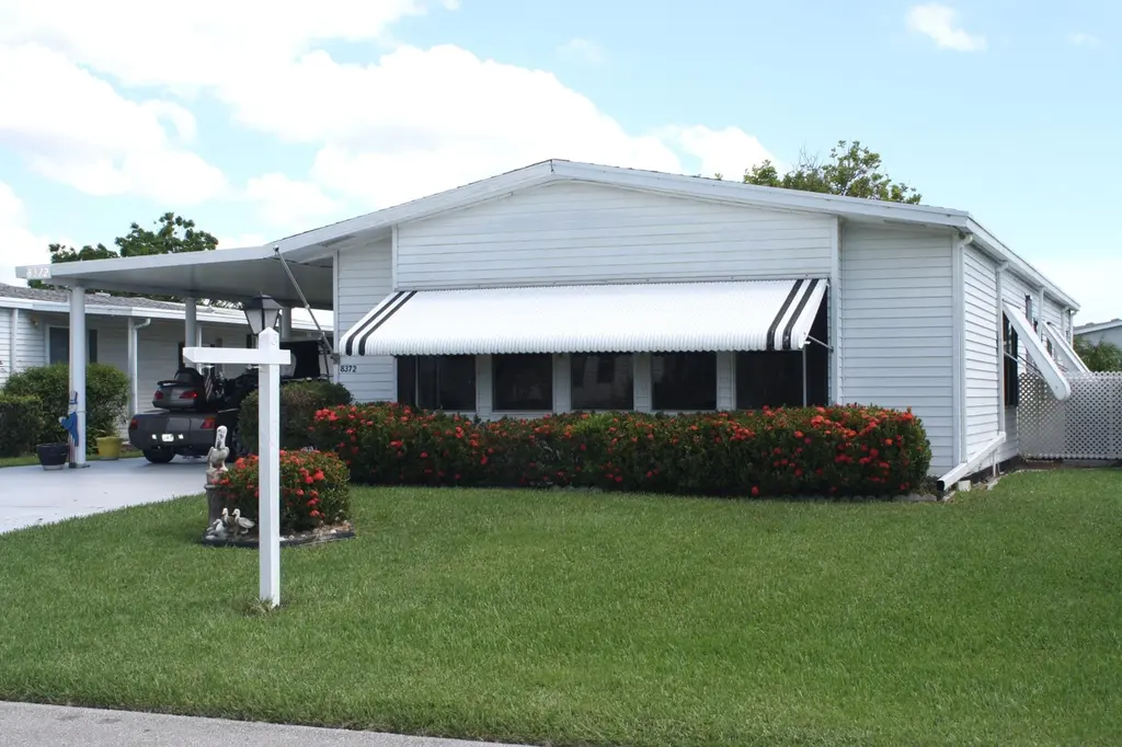 8372 Gallberry Cir