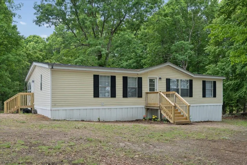 166 Red Bird Ln