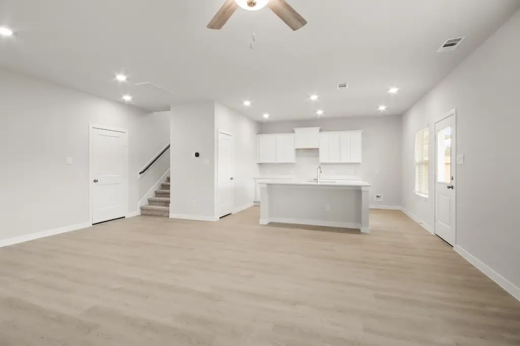 7942 Alset Dr