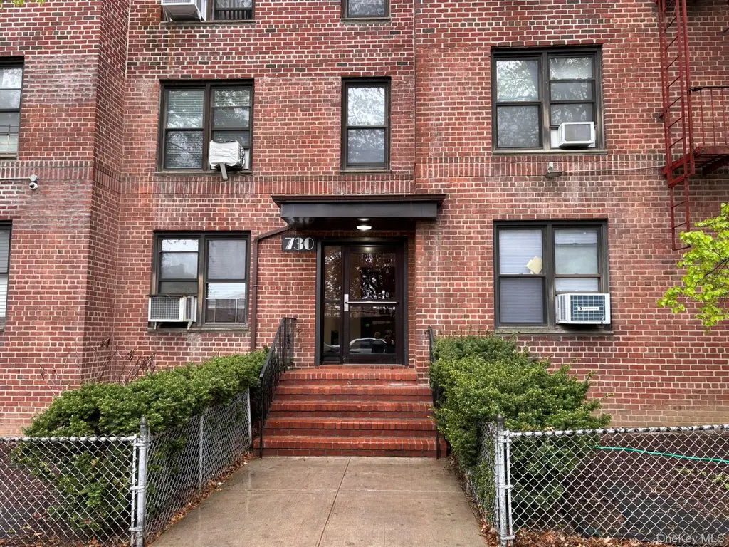 730 E 232nd St Unit 3G