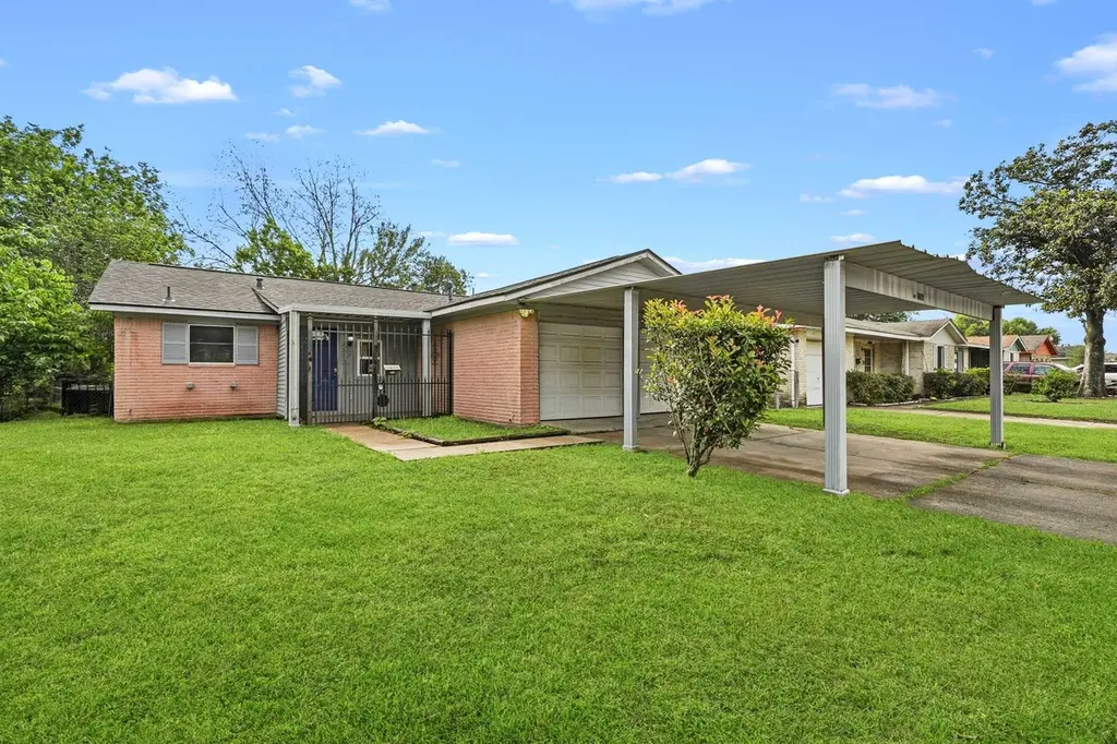 12903 Claygate Dr