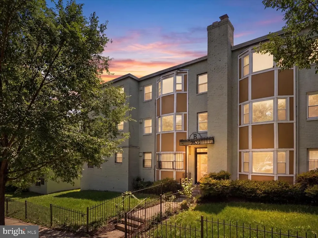 2835 Gainesville St SE #104