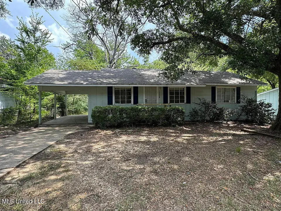 1734 Dixie Dr
