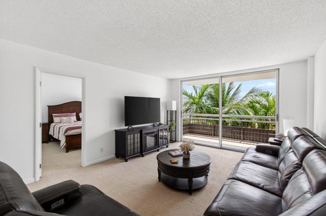 555 NW 4 Ave #4230