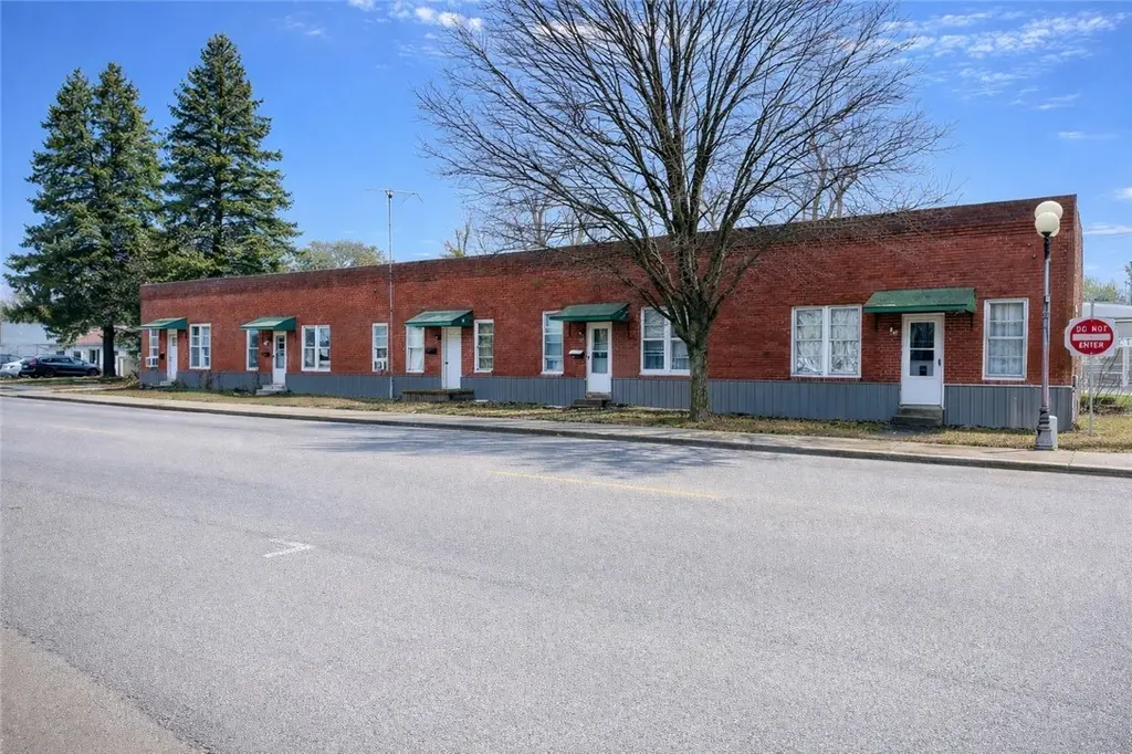 209 S Central Ave
