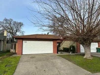 9523 - 9525 Cody Way