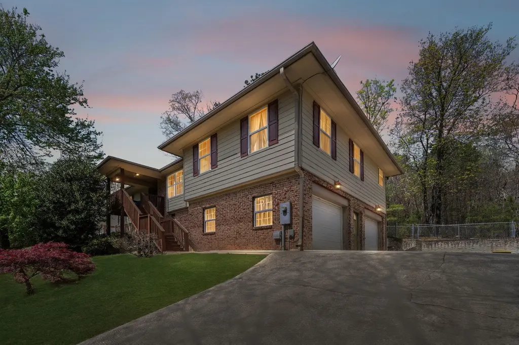 90 Sutton Dr
