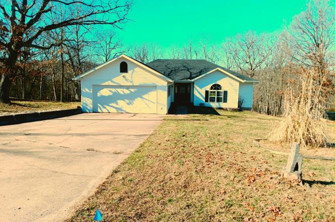 113 Camelot Dr