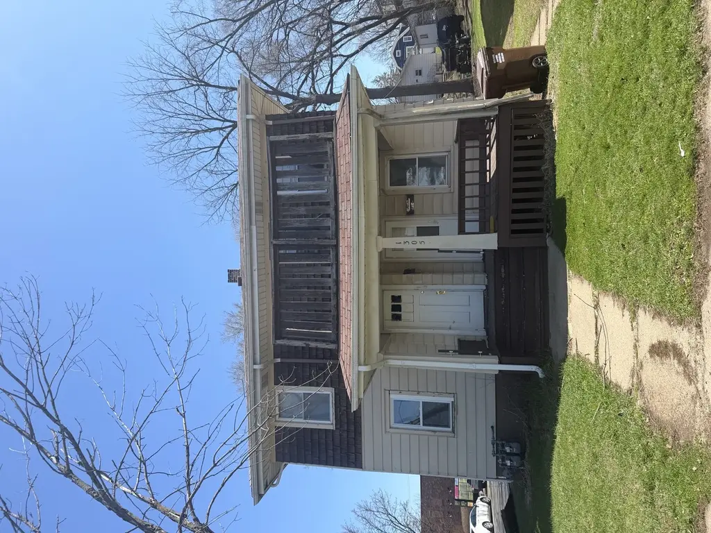 1305 N Horsman St