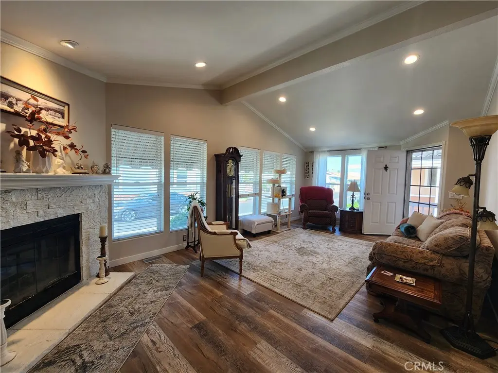 9850 Garfield #112