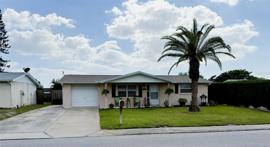 9721 Lake Chrise Ln