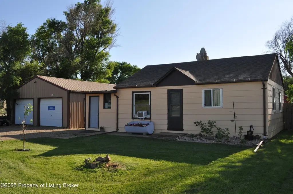 1103 2nd Ave W