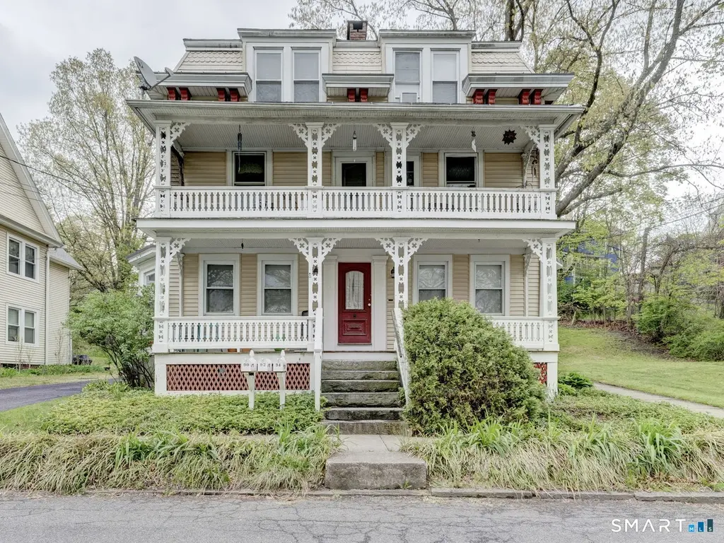 90 Humphrey St