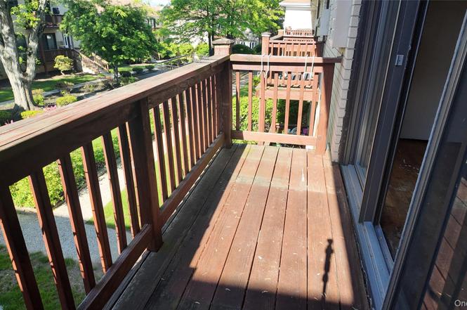 80 Sneden Pl #80