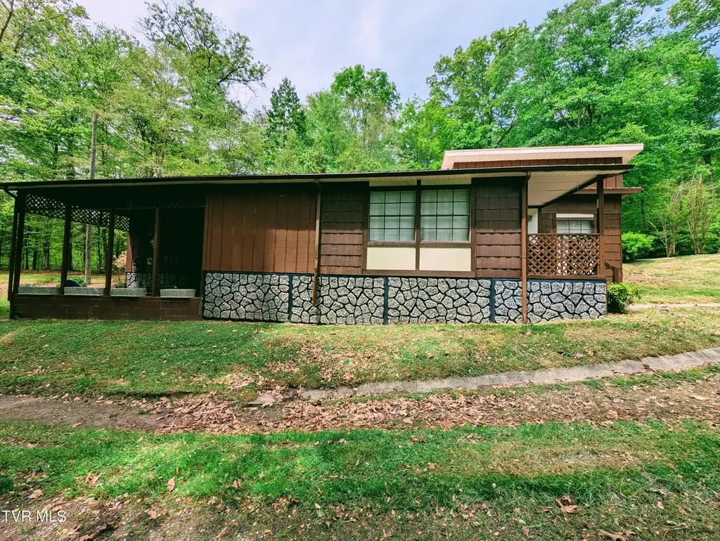 380 Hospital Dr