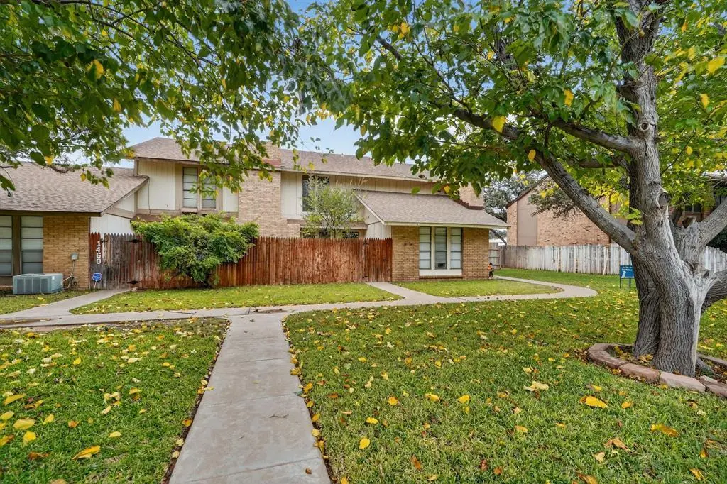 1458 Brittany Ln