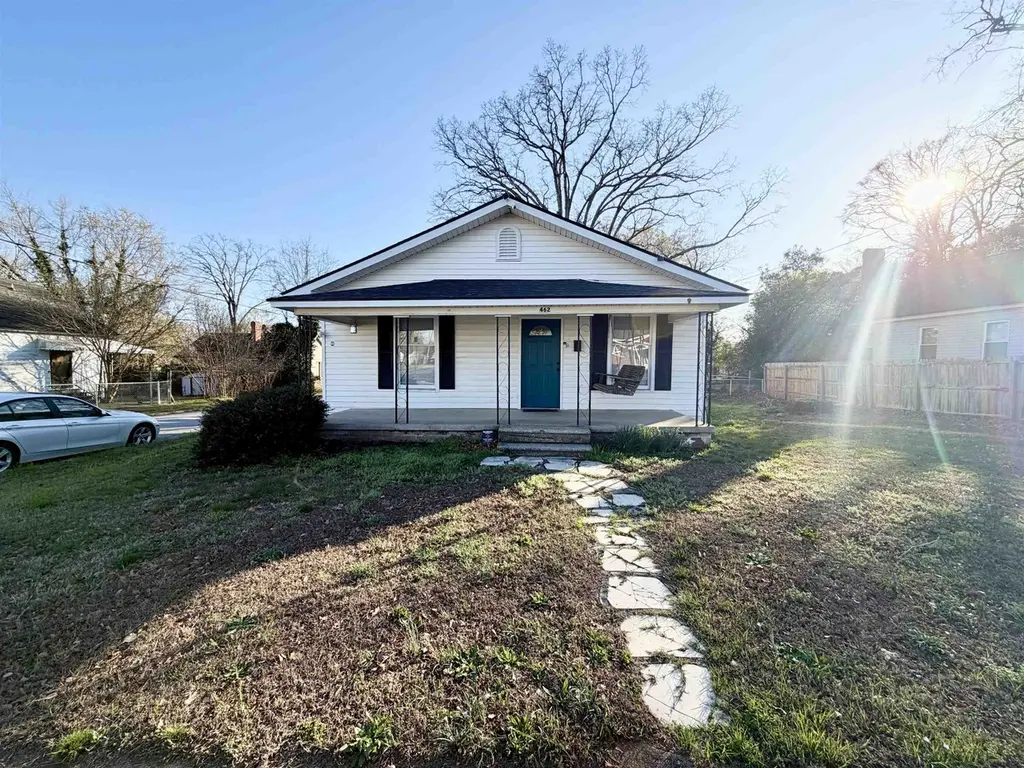 462 Gentry St