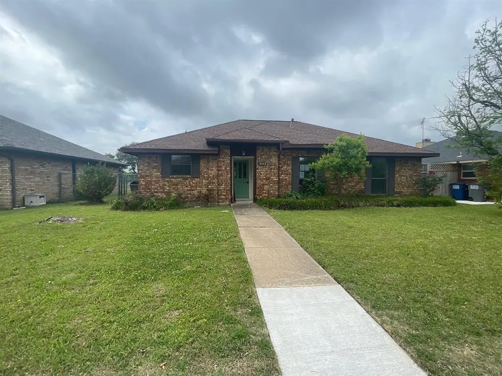 3012 Tina St