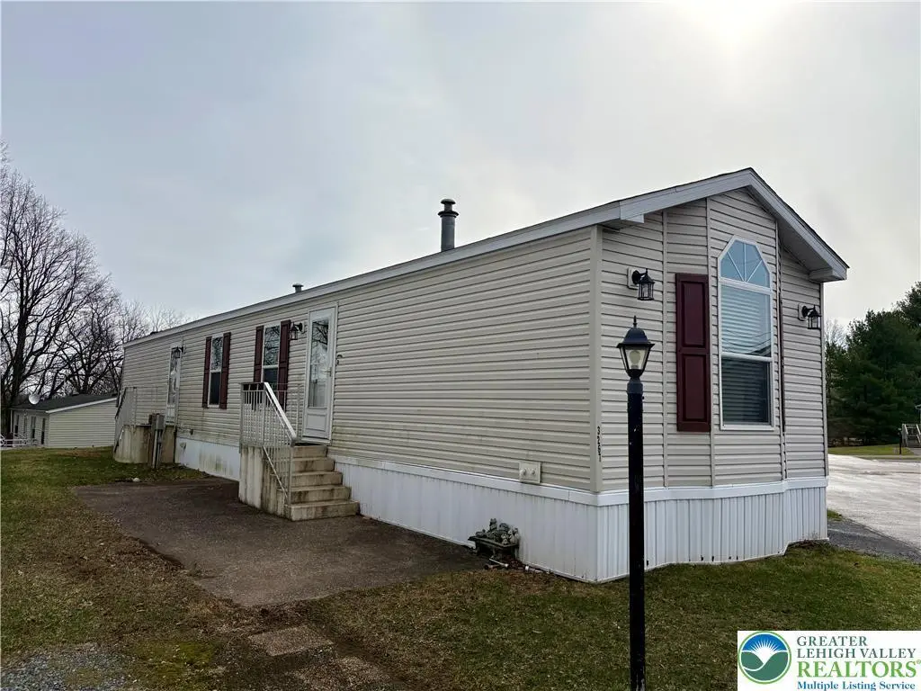 3267 2nd Ave