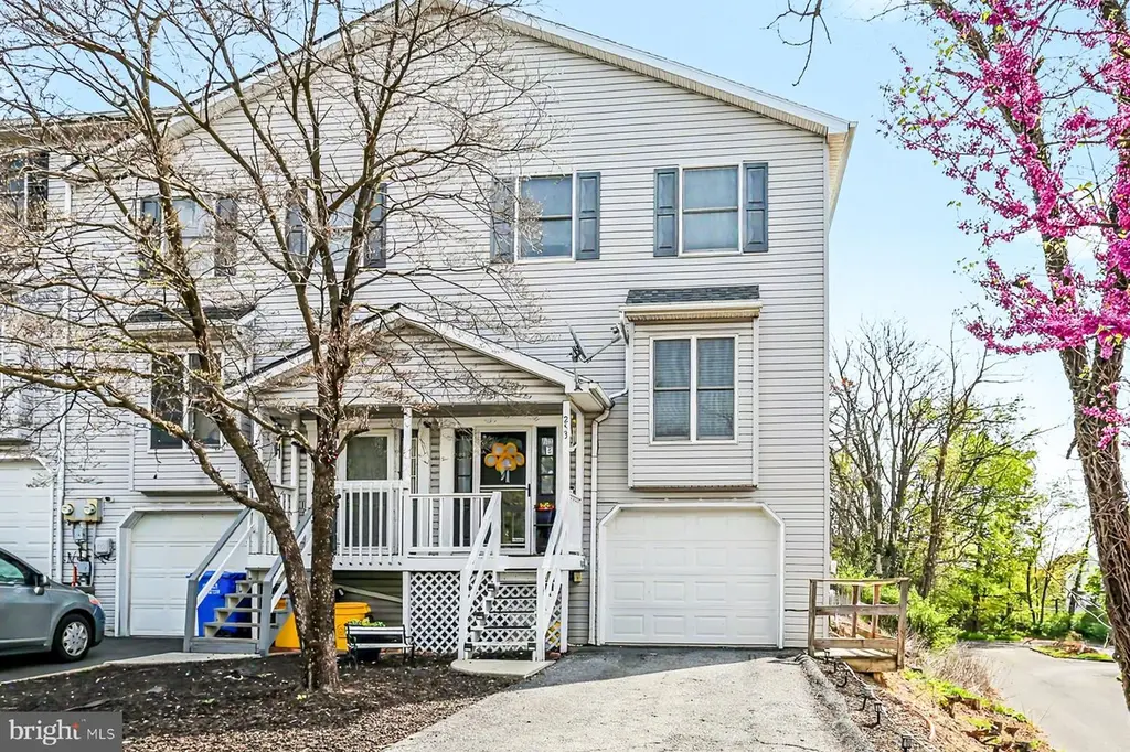 253 Worcester Ave