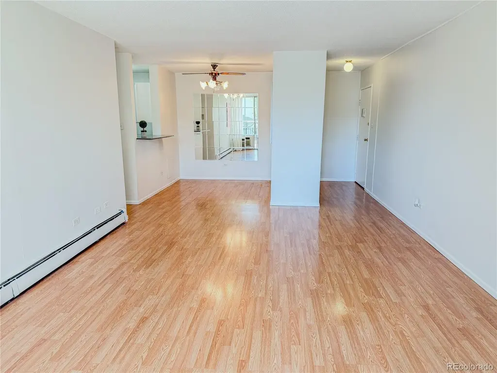 2281 S Vaughn Way Unit A306