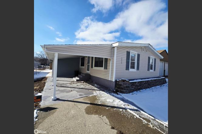 1215 Mabel St