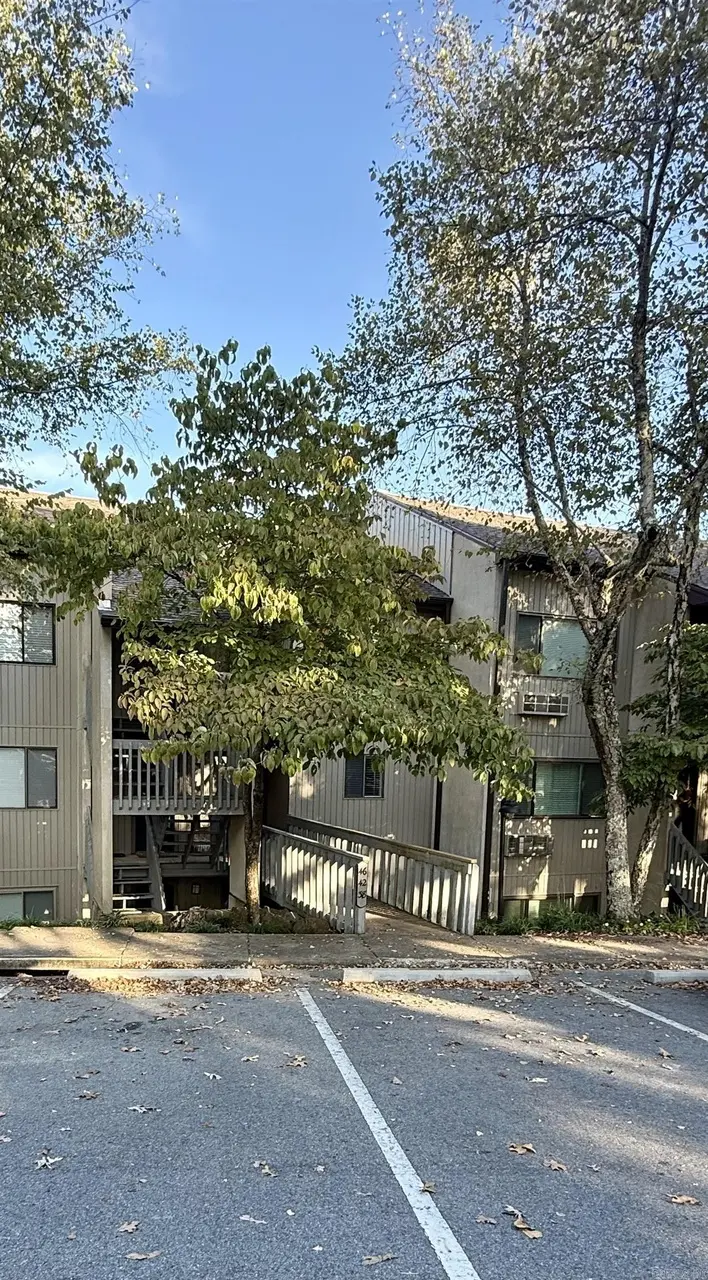125 Chelsea Dr #38