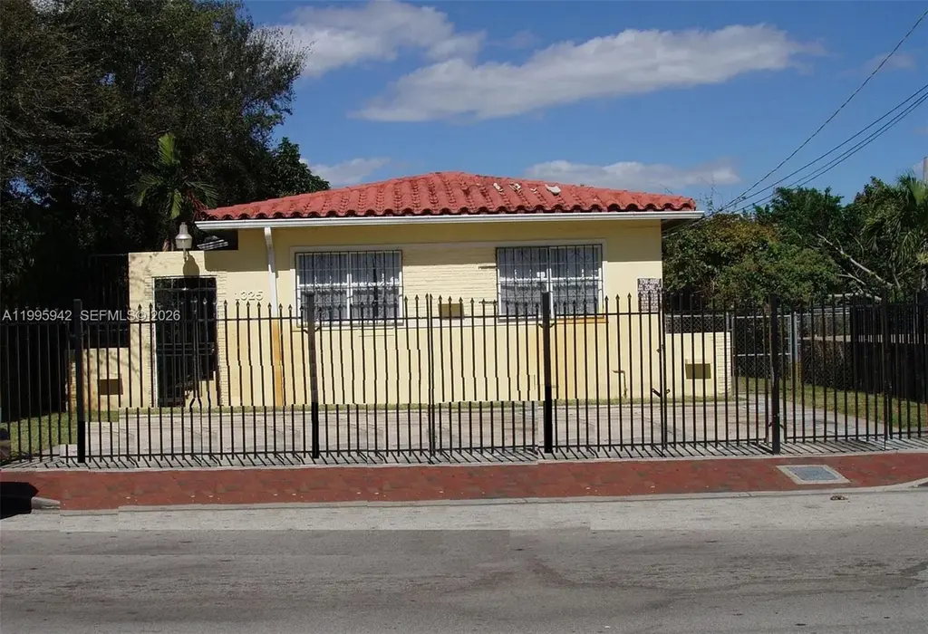 1325 SW 6th St