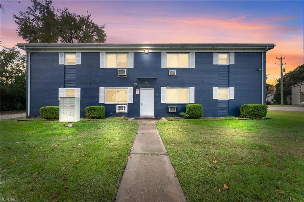 200 Pullman Ave