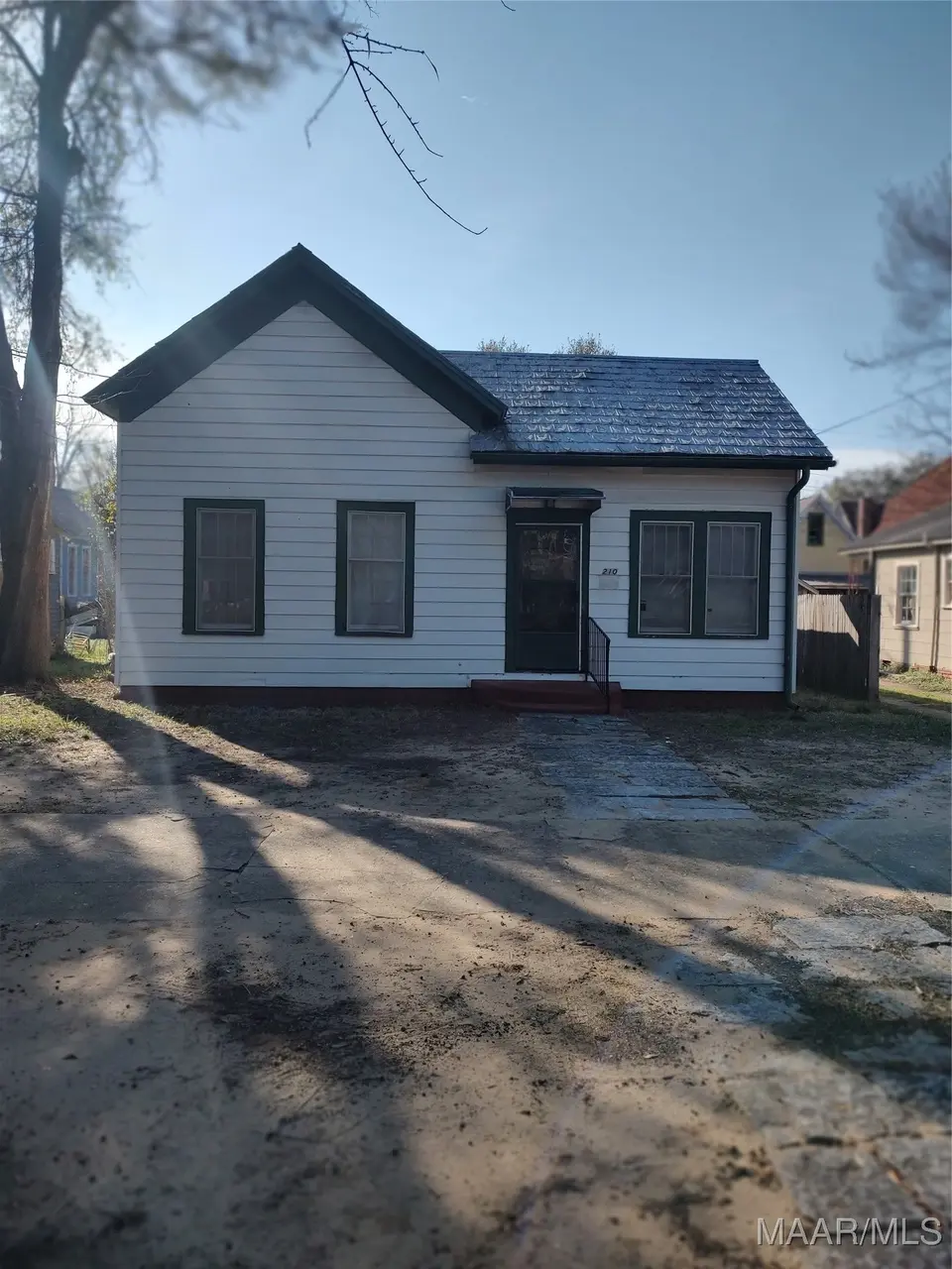 210 Selma Ave