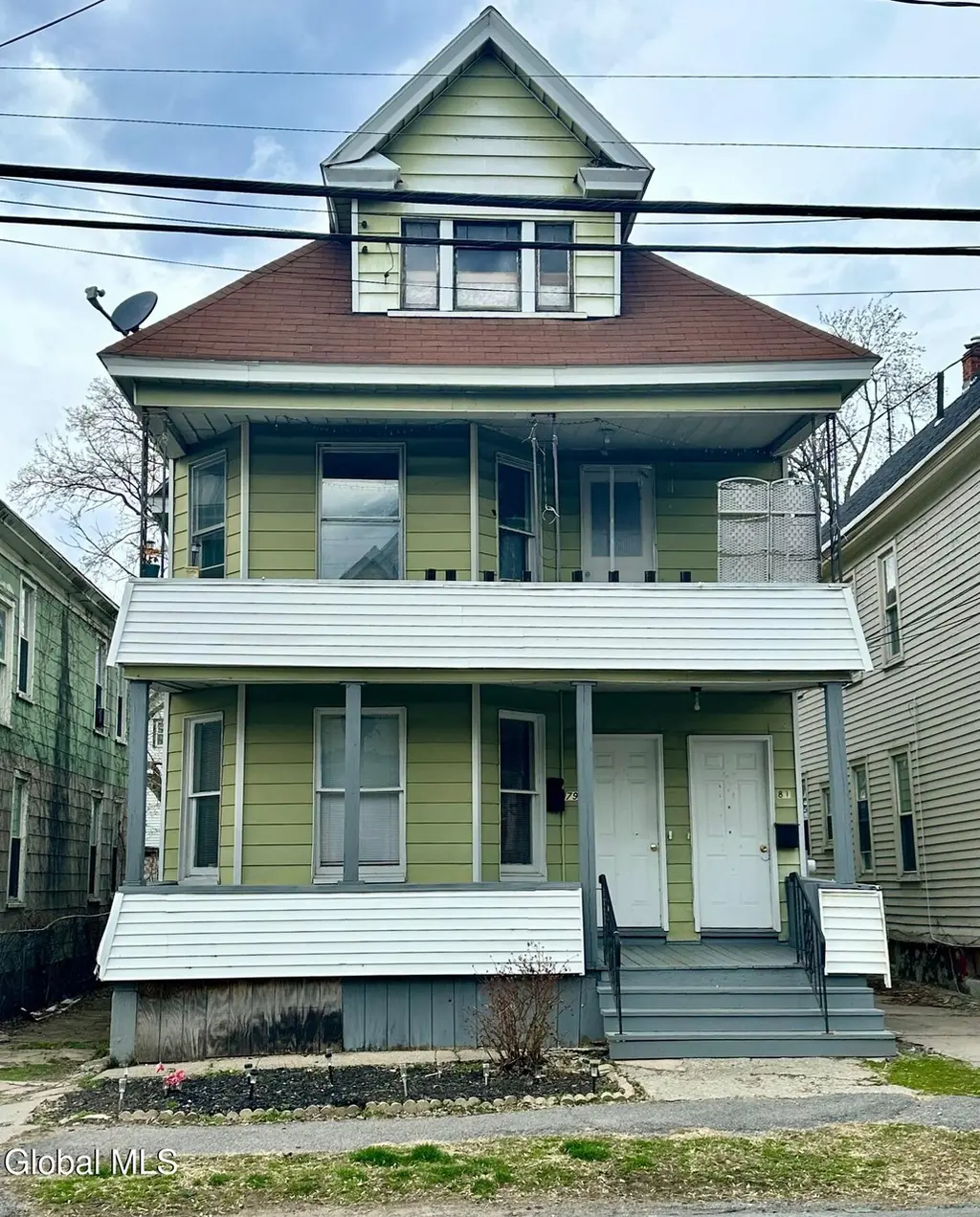 79 Robinson St