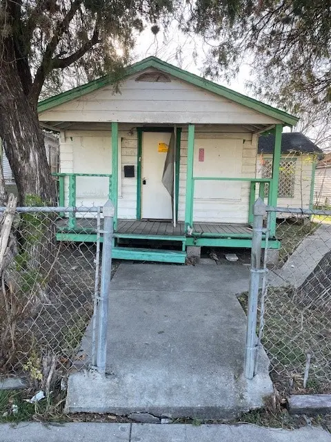 3006 Elgin St