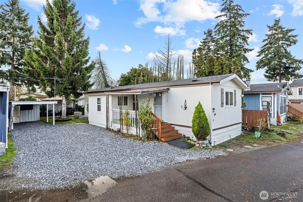 10302 Lakeview Ave SW #42