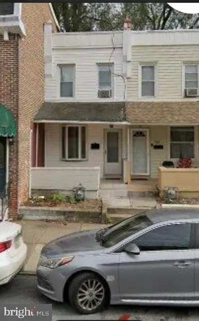 807 W 7th St