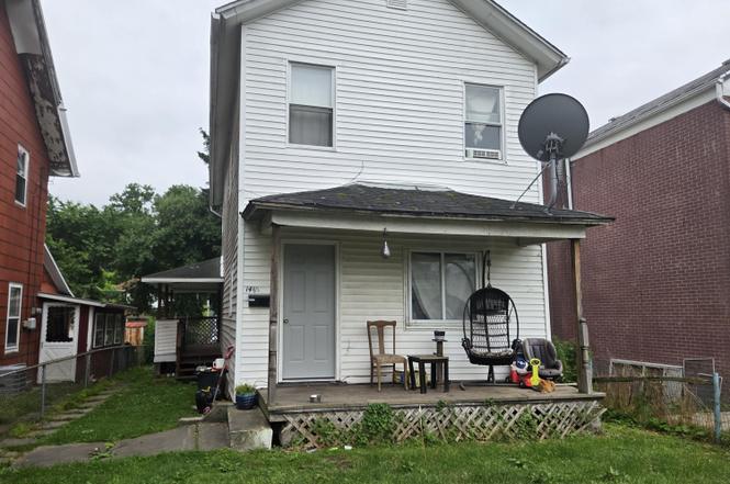 14 14 Rear Railroad St