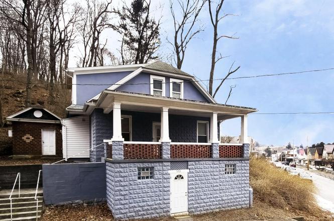 103 E 4th St