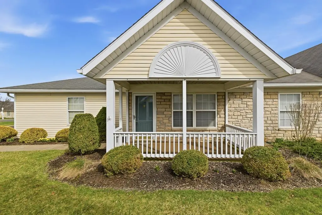 677 Villa Dr