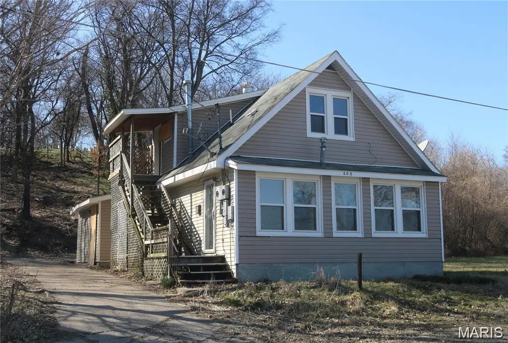 605 N Spanish
