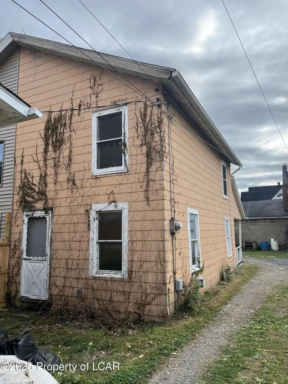 61 Rear Center Ave