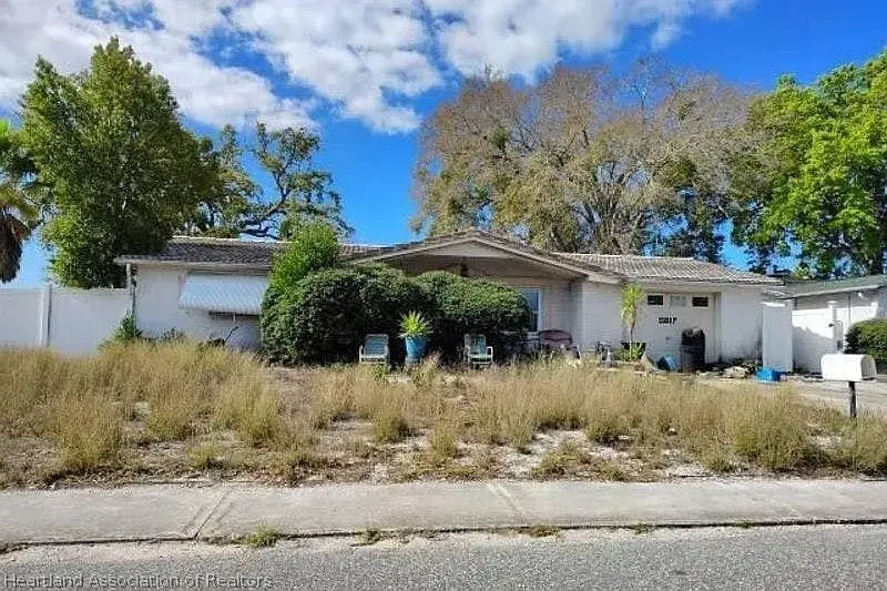 11817 Alpine Pkwy