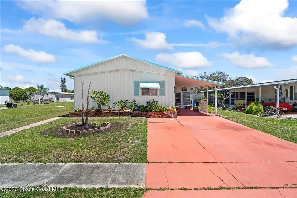 1797 Coco Plum St NE