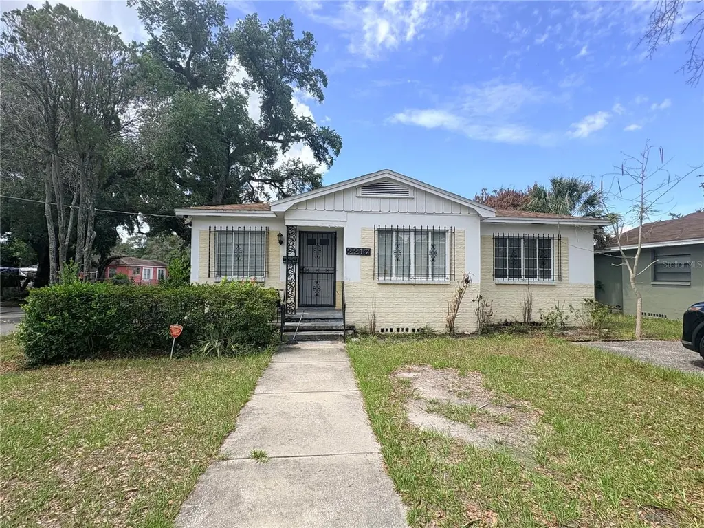 2217 Mallory Ave