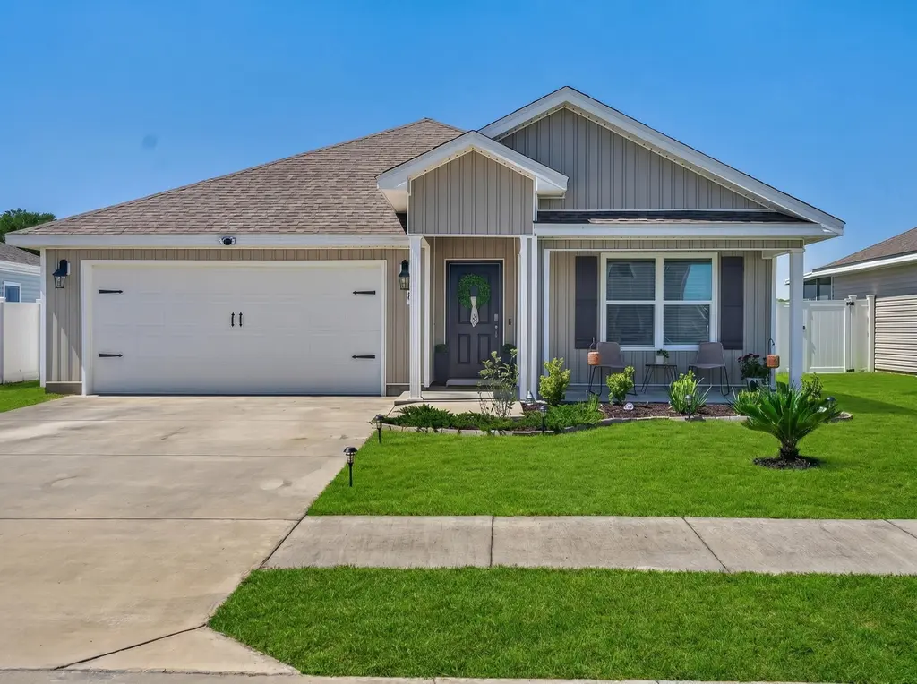 51 Silverthorn St