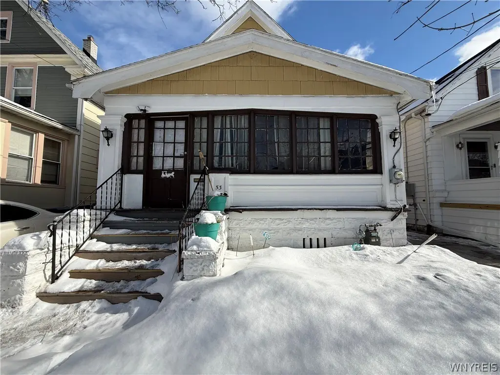 53 Domedion Ave