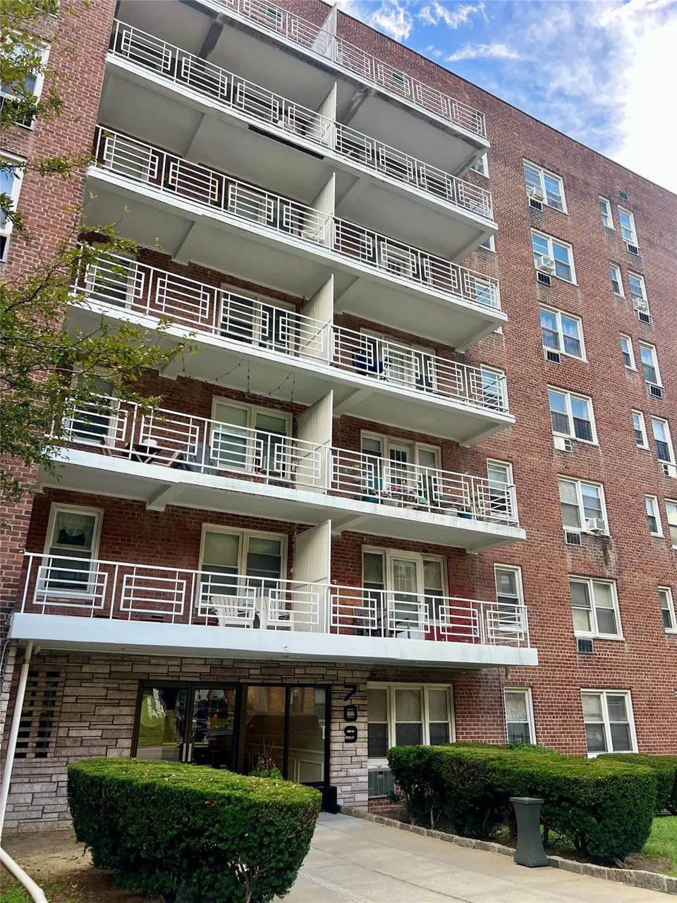 709 Warburton Ave Unit 7H