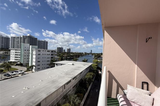 3161 S Ocean Dr #608