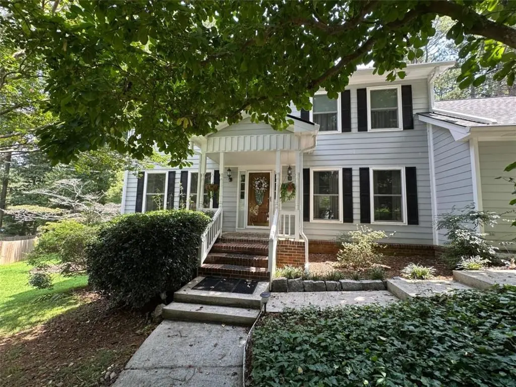 5104 Onawa Ct