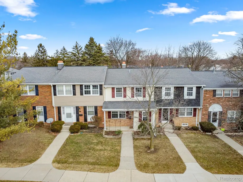 19767 Hayes Ct