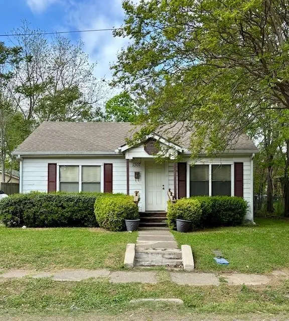 1307 Church St